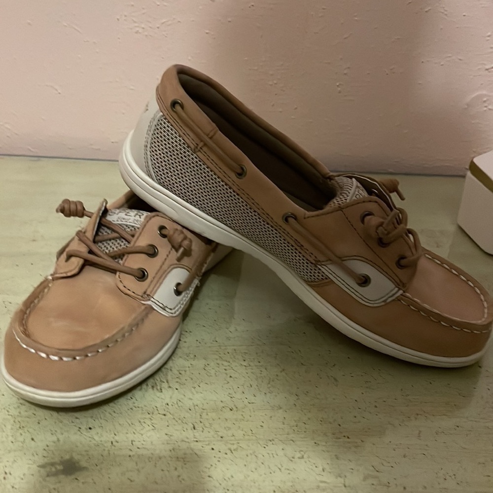 New Womens SPERRY size 5